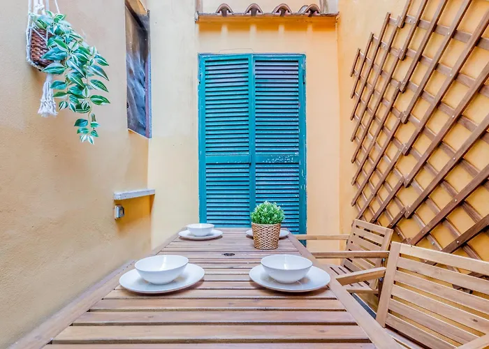 Family-friendly Center Apartment *