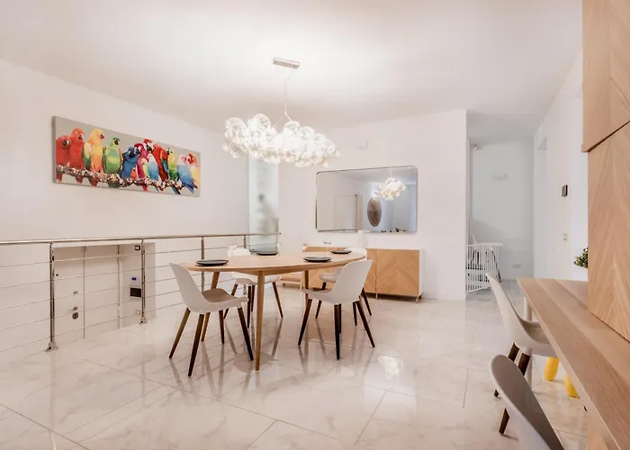 Family-friendly Center Apartment
